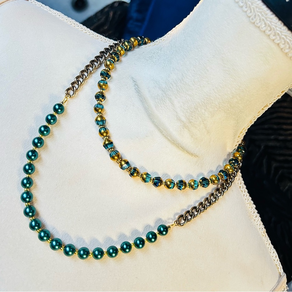Handcrafted double strand di-cut glass chain link peacock blue pearl necklace